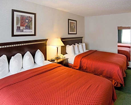 Queen Room with Two Queen Beds - Non-Smoking