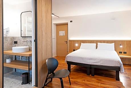 Quadruple Room with Private Bathroom