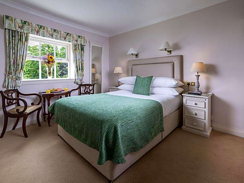 Dingle Benners Hotel