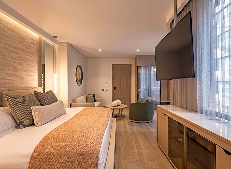 Le Parc Hotel, Beyond Stars