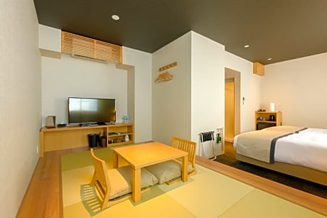 Premium Japanese Modern Twin Room