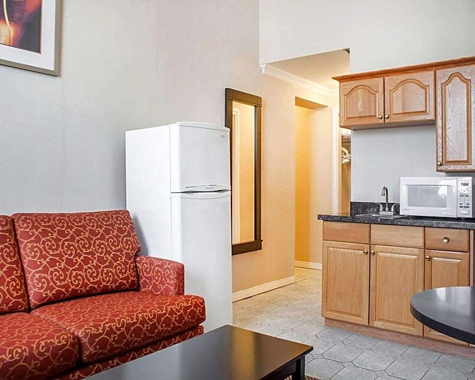 Woodstock Inn and Suites