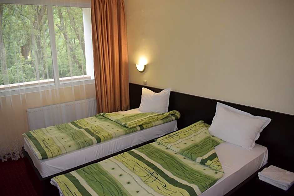 Хотел "Загоре"