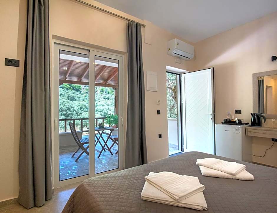 Foto 1 daripada 7 — Triple Room with Private Bathroom