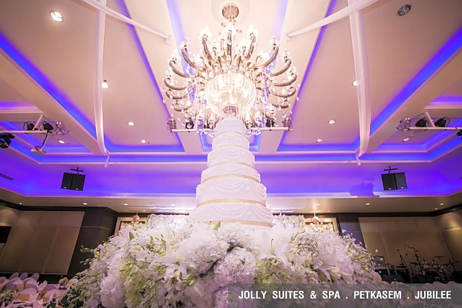 Jolly Suites&Spa Petkasem