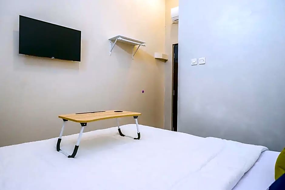 Urbanview Hotel near Alun Alun Tegal