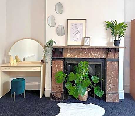 Centrally Located Apartment-free Parking