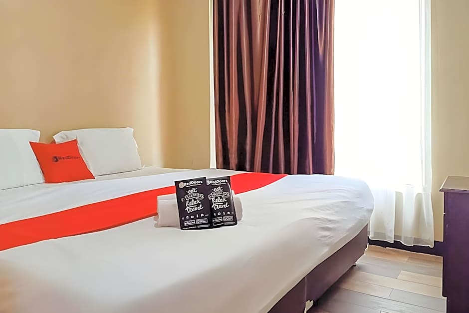 RedDoorz Syariah @ Hotel Putri Gading Bengkulu
