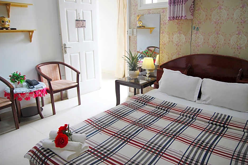Photo 1 of 13 of Double Room