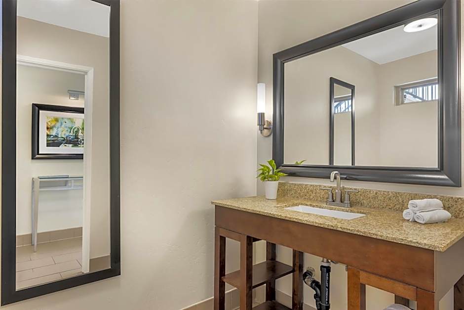 Best Western Plus Beach View Lodge Carlsbad