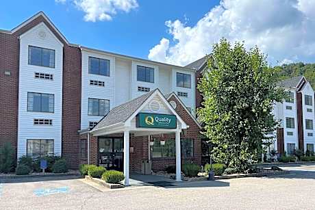 Quality Inn & Suites Prestonsburg next to Mountain Arts Center