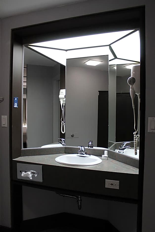 Travelodge by Wyndham Trois-Rivieres