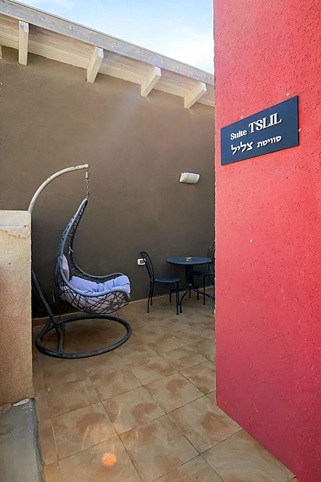 Tslil Suite