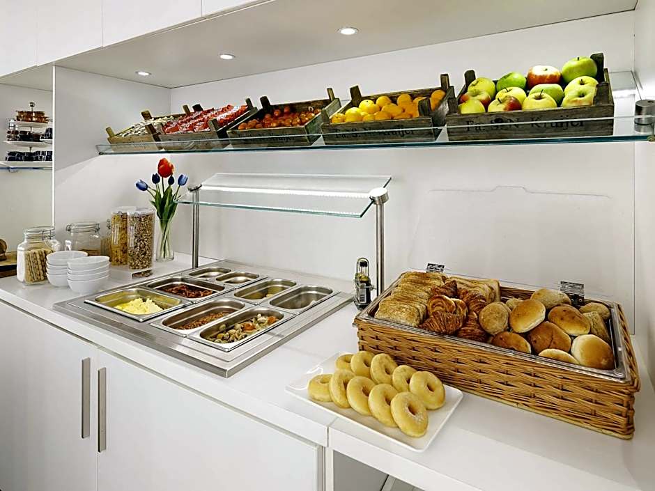 Ibis Styles Amsterdam CS Hotel