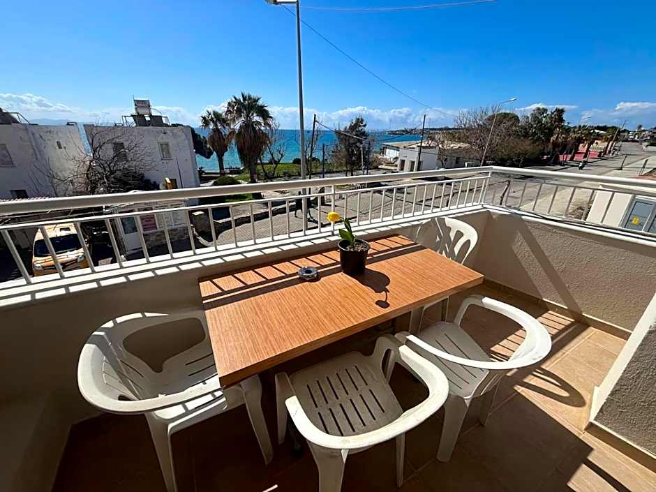 HOLIDAY APART 50 meters to BEACH, Sea view apartments