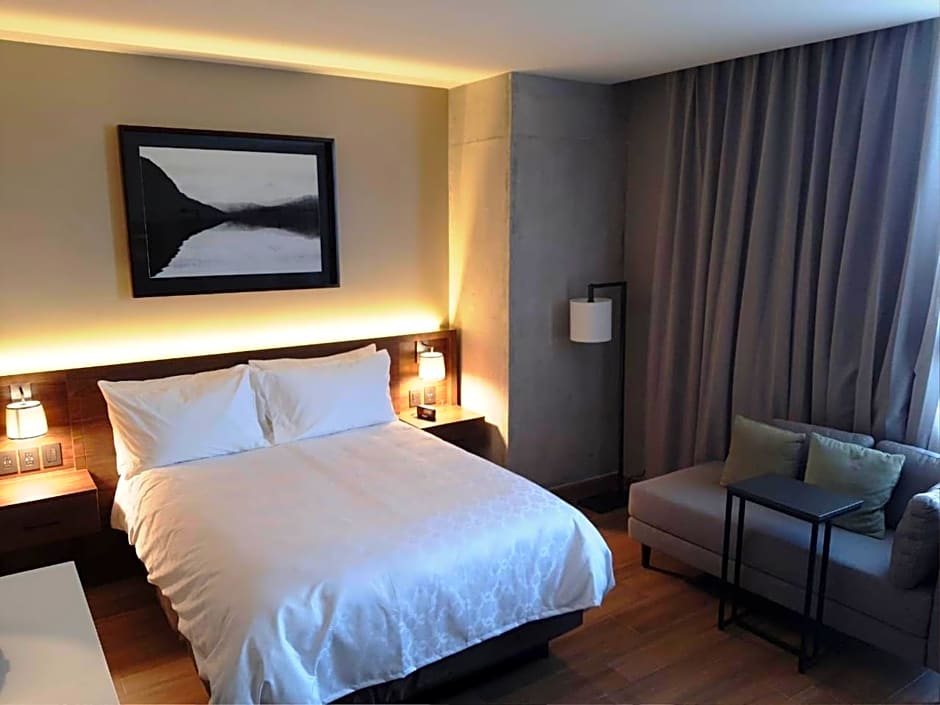 Staybridge Suites Guadalajara Novena By IHG