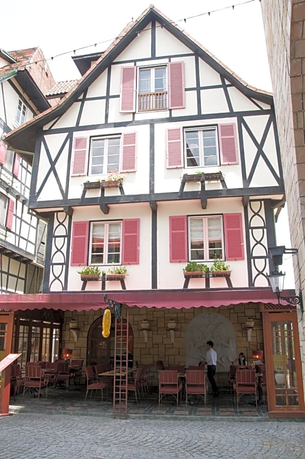 Colmar Tropicale  Berjaya Hills