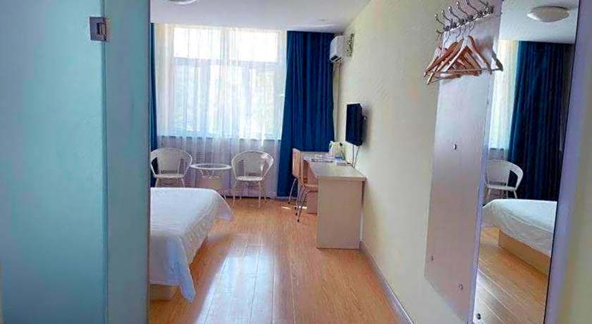 7 Days Inn Hami Baofeng Market