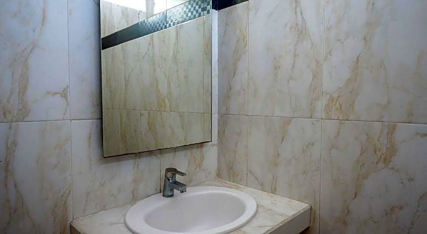 RedDoorz @ Hotel Artama Pandanaran Semarang