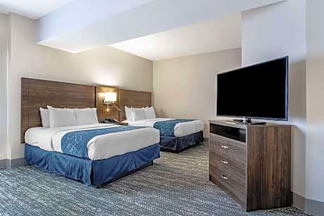 Queen Suite with Two Queen Beds - Non-Smoking