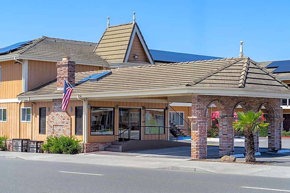 Ramada Bayside Inn & Suites Eureka