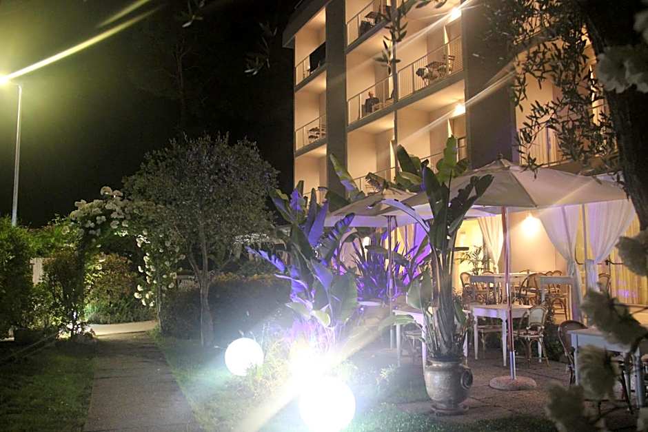 Hotel Bijou