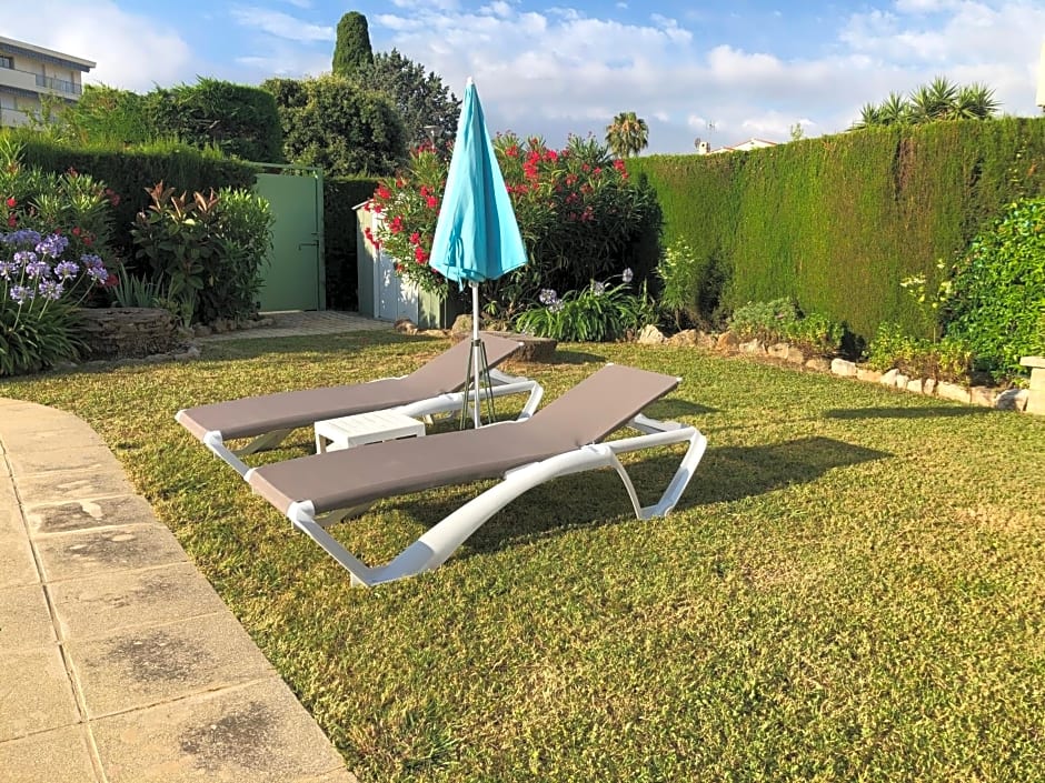 Villa C3 Arthur Rimbaub chambre d¿hôte piscine proche mer plage 600m