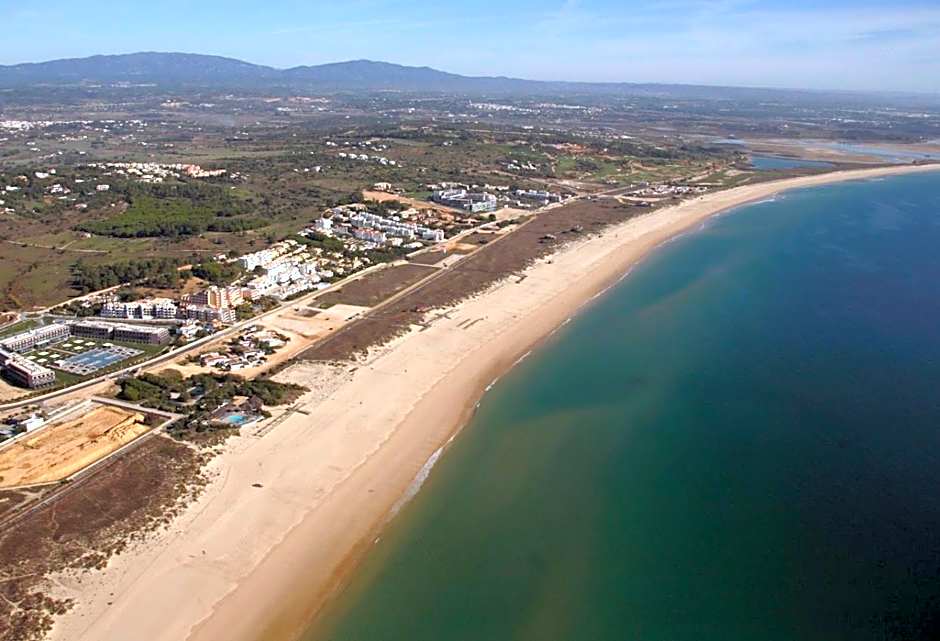 Atalaia Sol Aparthotel - tennis & heated pool in winter