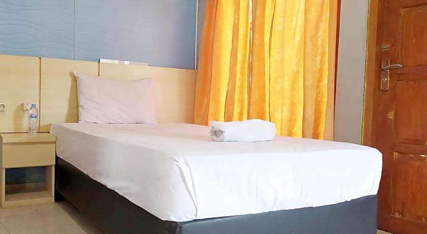 RedDoorz @ DeAmartaLoka Colomadu Solo