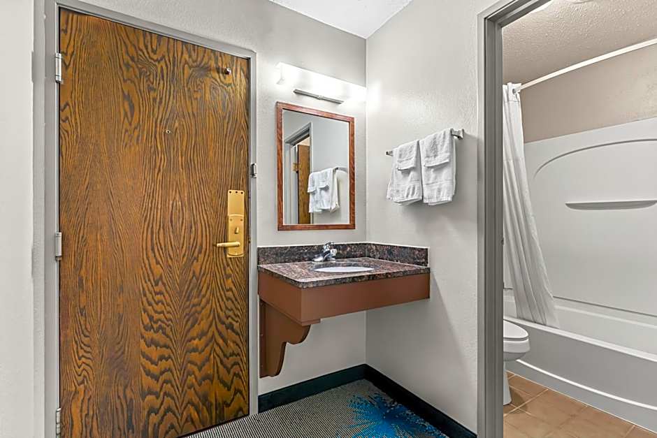 Days Inn by Wyndham Sioux Falls