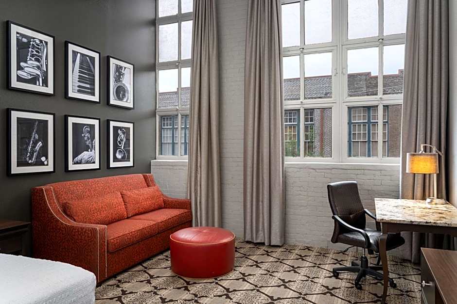 Hampton Inn By Hilton & Suites New Orleans-Convention Center