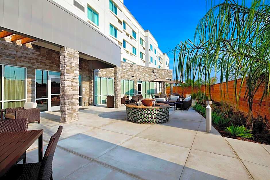 Courtyard by Marriott Houston Intercontinental Airport