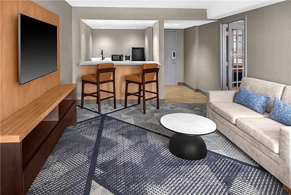 DoubleTree by Hilton Dayton Fairborn