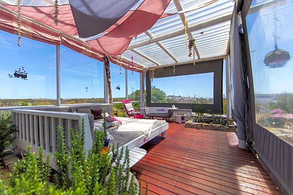 Farr Out Guest House