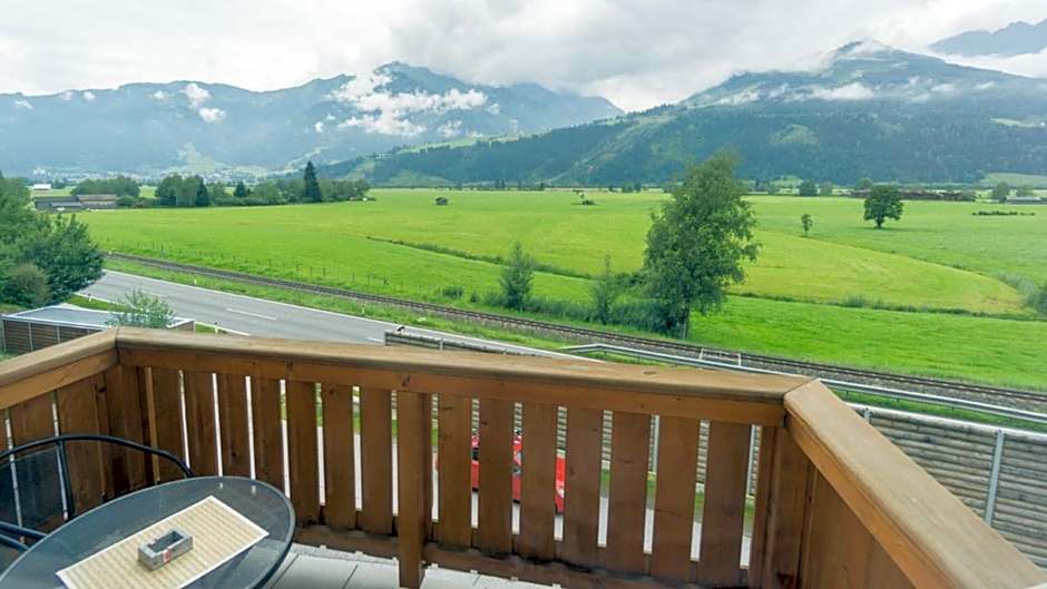Praga Apartments & Restaurant Zell am See-Kaprun