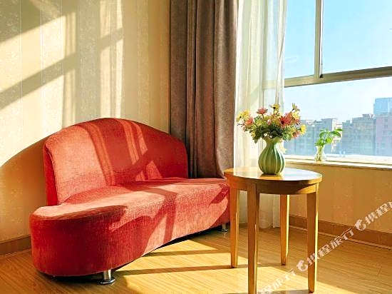 Cheerful Hotel