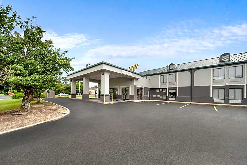 Quality Inn Auburn Campus Area I-85