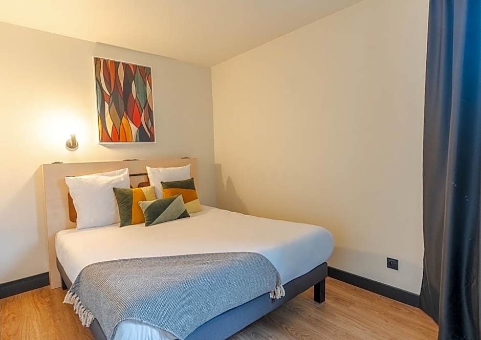 Photo 1 of 6 of Deluxe 2 Bedroom Apartment