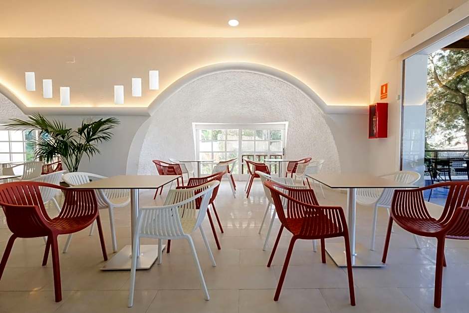azuLine Hotel Bergantin