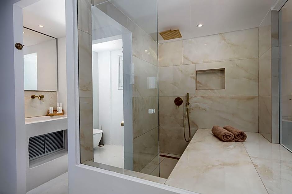 Cycladic Suites & Spa