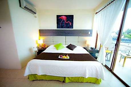 Double Room with Partial Sea View