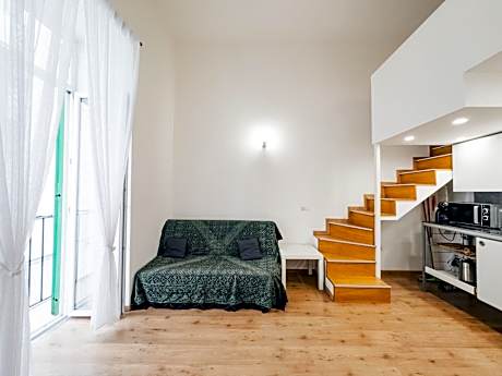 Studio - Split Level