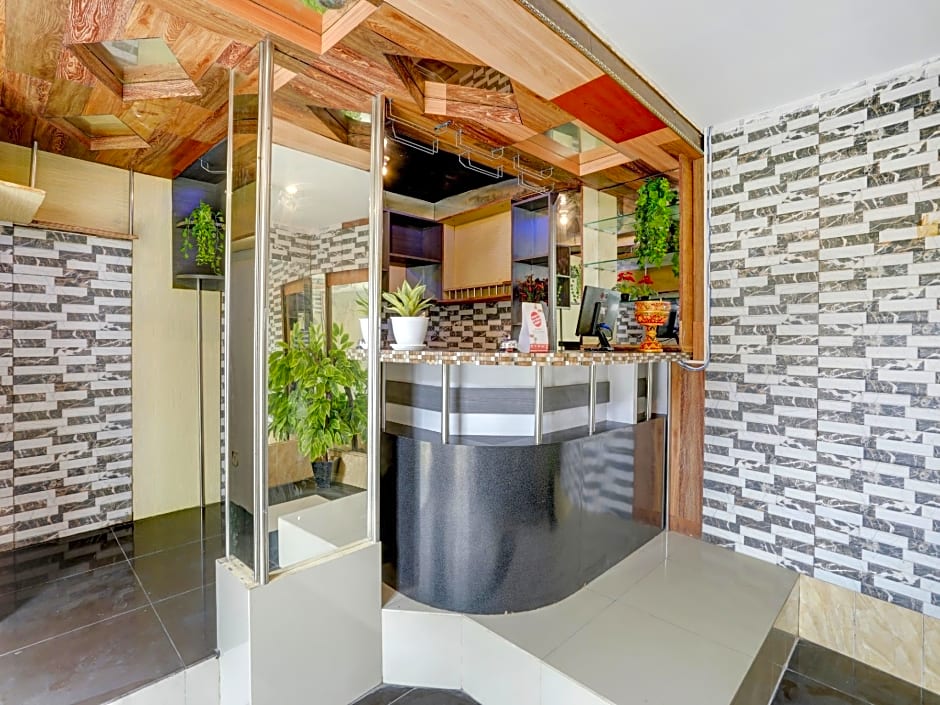 OYO 90131 Liberty Guest House