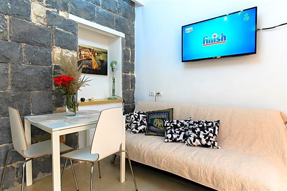 Domos Tiberias - Heated pool דומוס טבריה- בריכה מחוממת