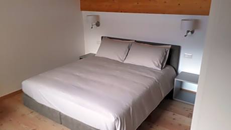 Double or Twin Room with Private Bathroom