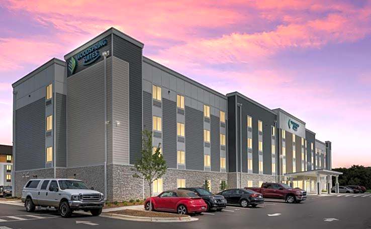 WoodSpring Suites Downers Grove - Chicago