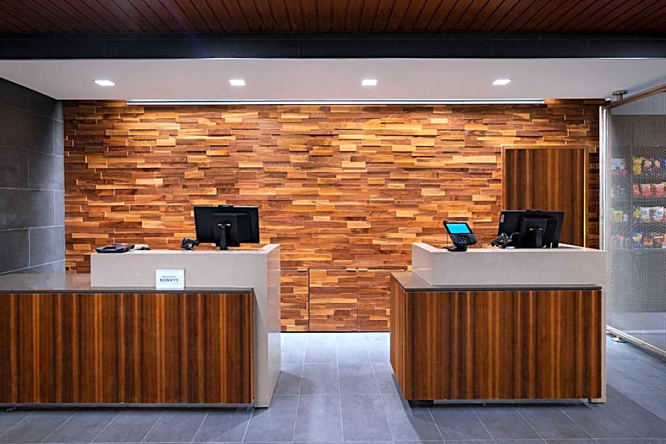 Courtyard by Marriott Dallas Grand Prairie