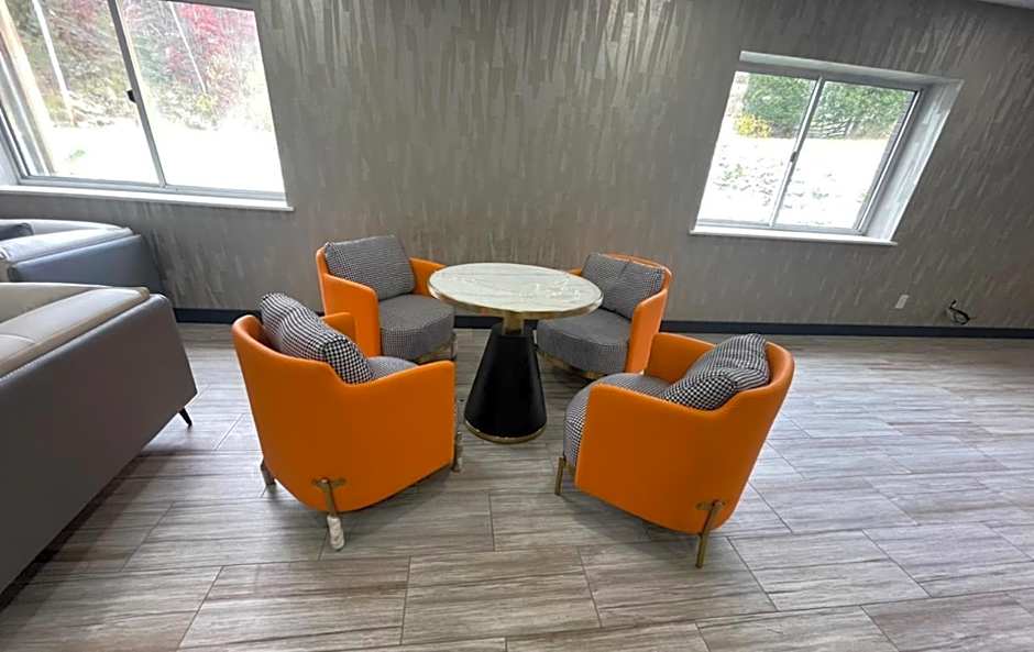 Luxor Inn & Suites, a Travelodge by Wyndham