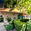 The Oakhurst Inn at Yosemite
