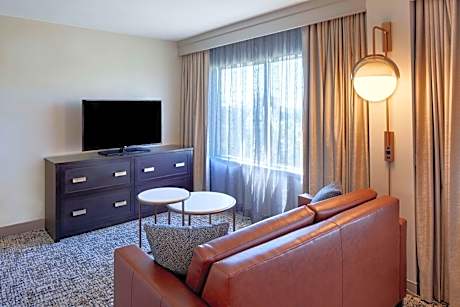 1 King Bed Corner Room With Sofabed